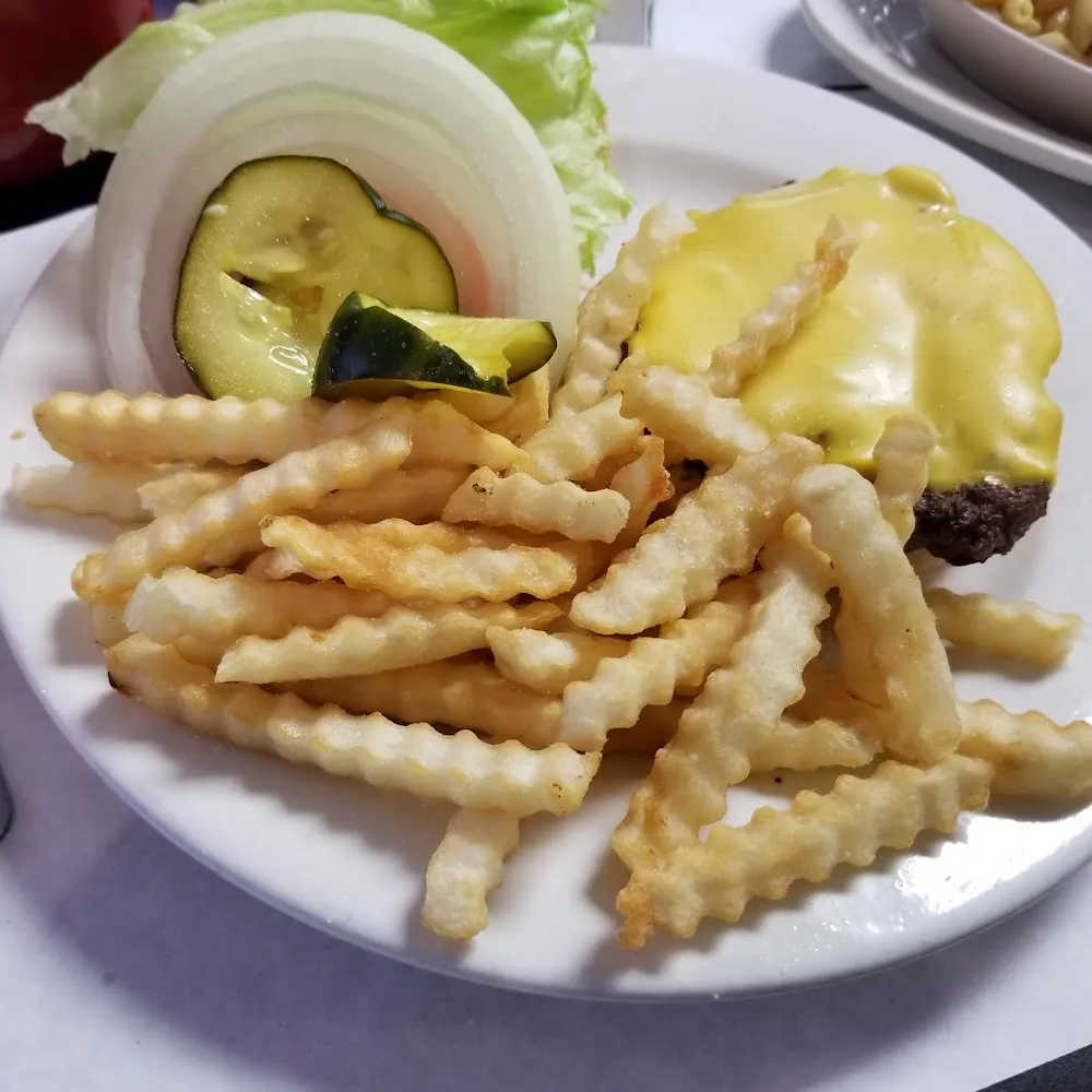 Custom Burger w Fries